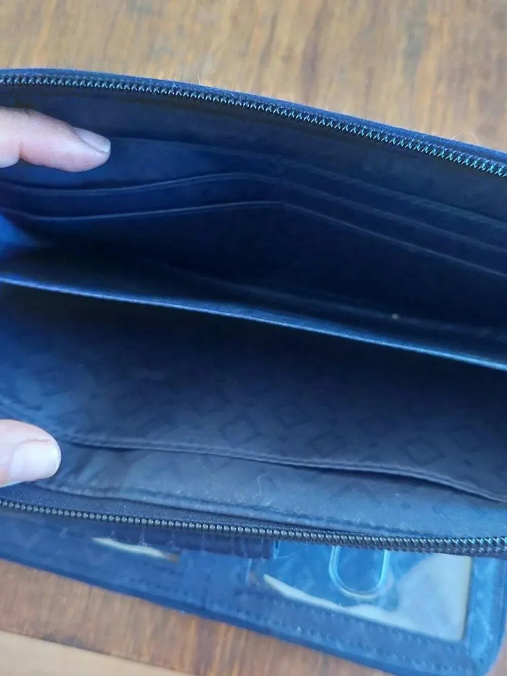 Vera Bradley navy blue quilted wallet #preppy #classic